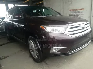 Toyota Highlander 2011 Maroon