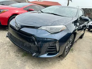 Toyota Corolla 2017 Green