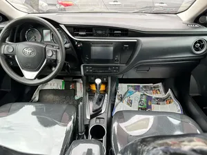 Toyota Corolla 2017 Green