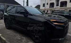 Toyota RAV4 SE 2026 Black