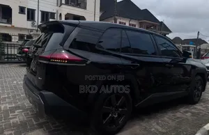 Toyota RAV4 SE 2026 Black