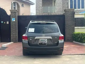 Toyota Highlander 2010 Gray
