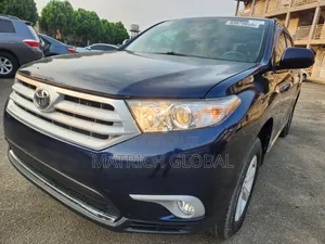 Toyota Highlander Plus 3.5L 4WD 2013 Blue