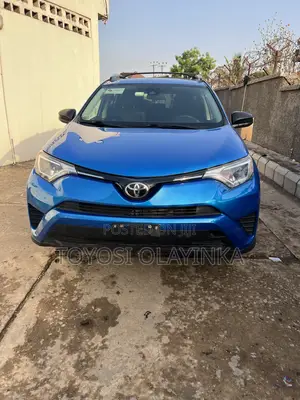 Toyota RAV4 LE AWD (2.5L 4cyl 6A) 2016 Blue