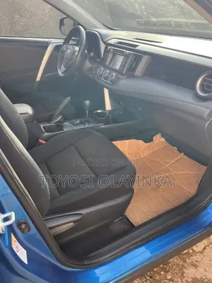 Toyota RAV4 LE AWD (2.5L 4cyl 6A) 2016 Blue