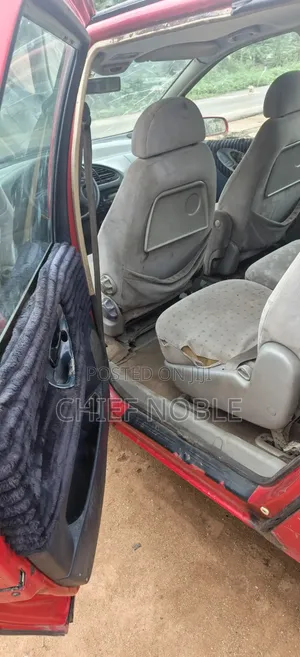 Sharan Bus