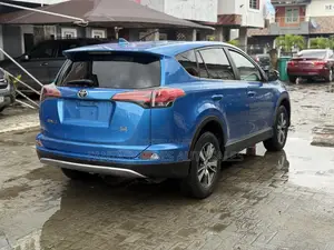 Toyota RAV4 SE 4dr SUV AWD (2.5L 4cyl 6A) 2018 Blue