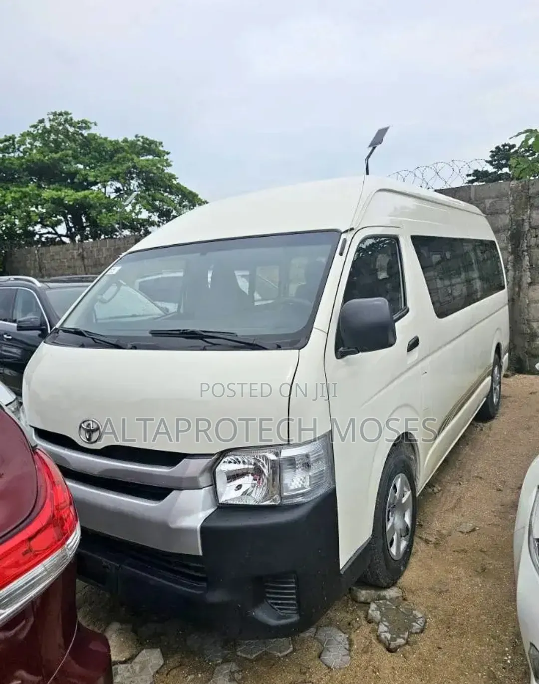 Toyota HiAce 2016 White