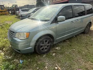 Chrysler Town&Country 2008 Blue