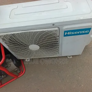 Clean 1hp Non Inverter Hisense AC With Kits
