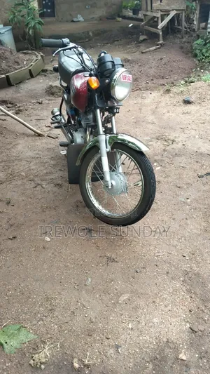 Bajaj Boxer 100 2018 Red
