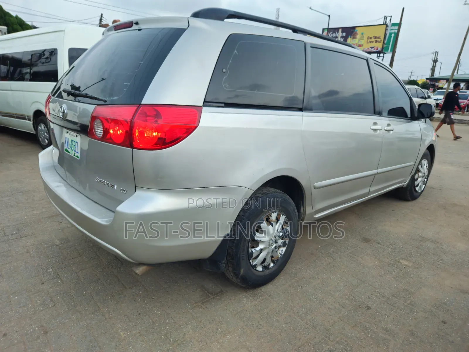 Toyota Sienna 2009 Silver