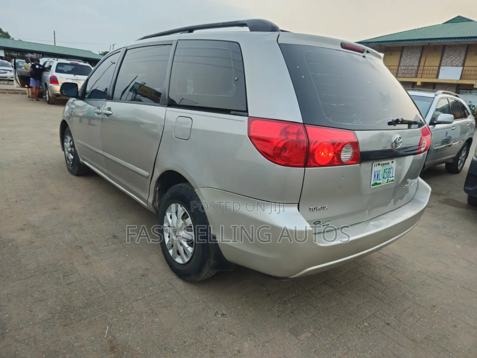 Toyota Sienna 2009 Silver