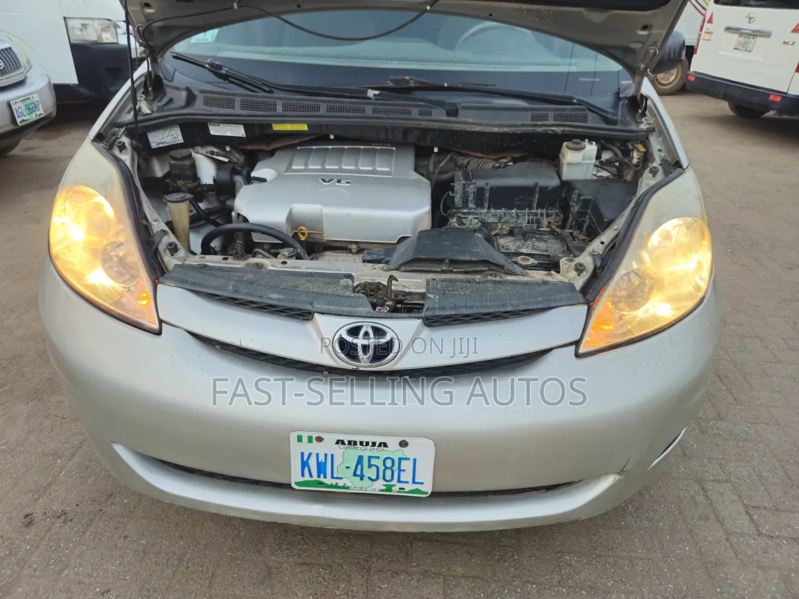 Toyota Sienna 2009 Silver