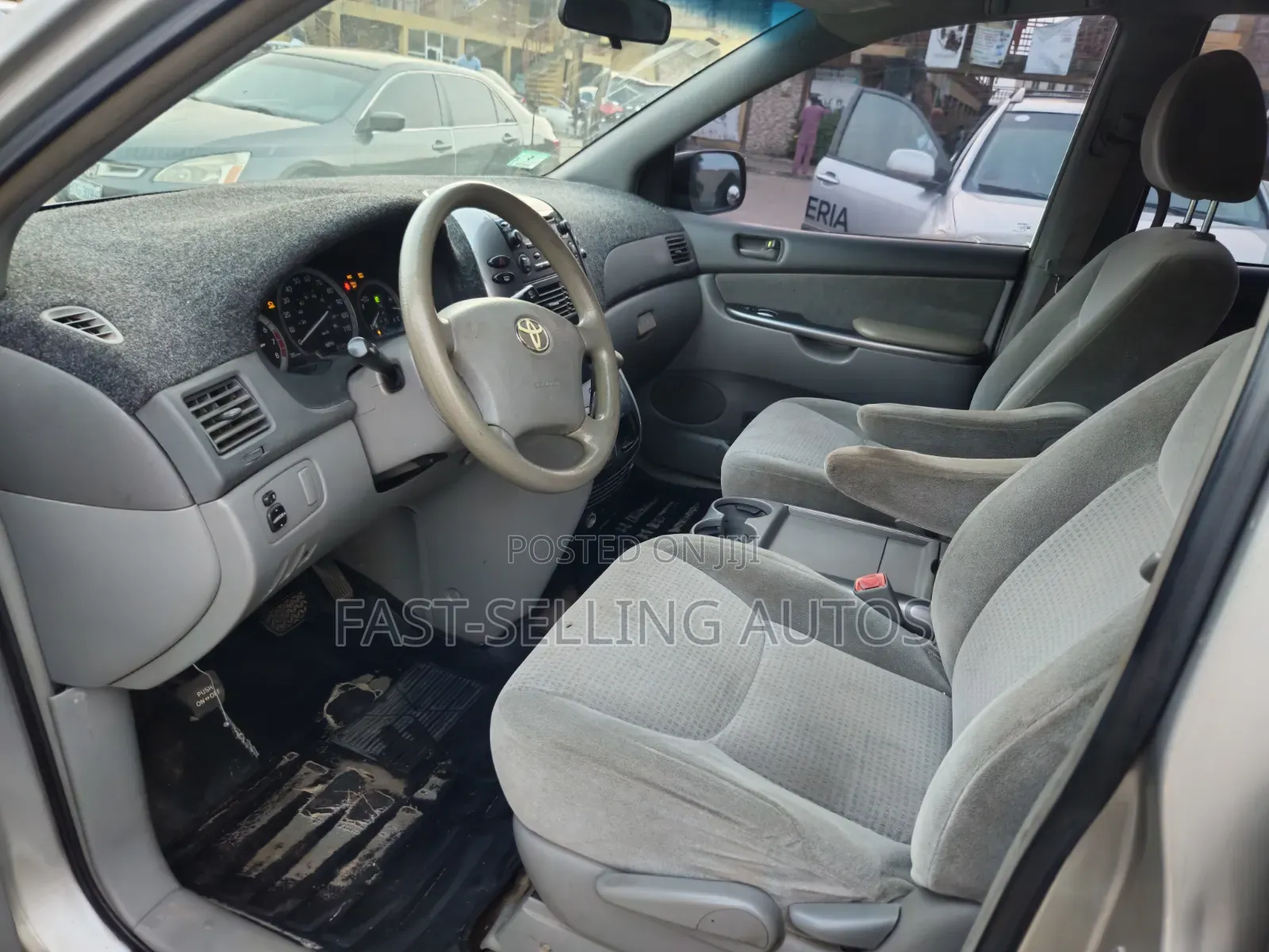 Toyota Sienna 2009 Silver