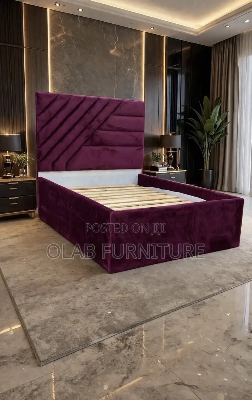 4.5 by 6ft Bedframe