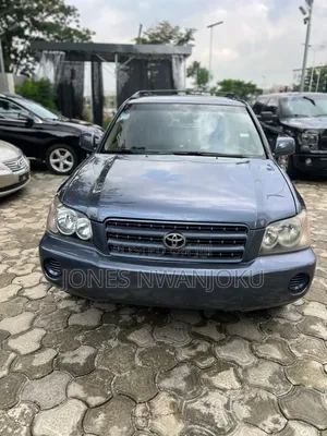Toyota Highlander 2004 Gray