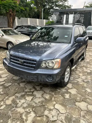 Toyota Highlander 2004 Gray