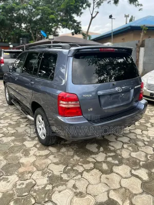 Toyota Highlander 2004 Gray