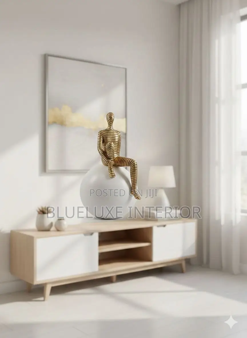 Decorative Figurines