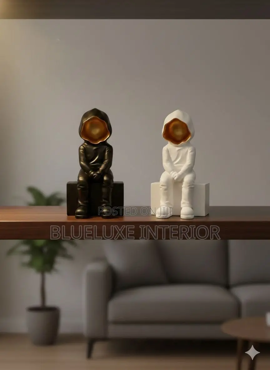 Decorative Figurines