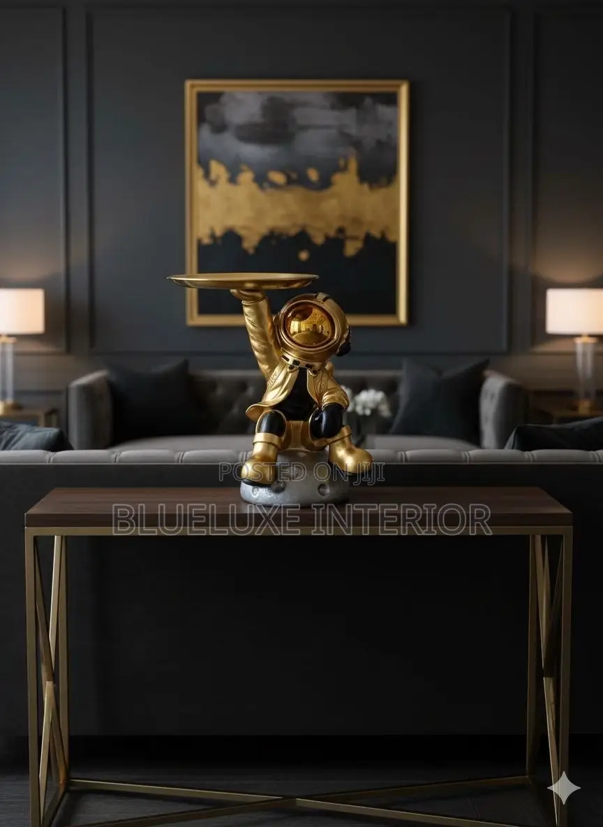 Decorative Figurines