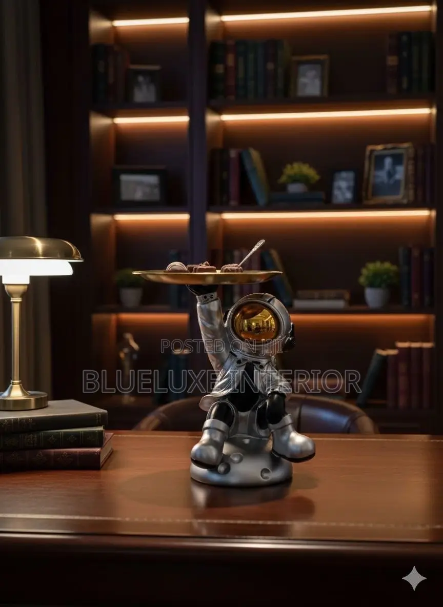 Decorative Figurines