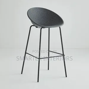 Strong Plastic Top Iron Leg Barstool