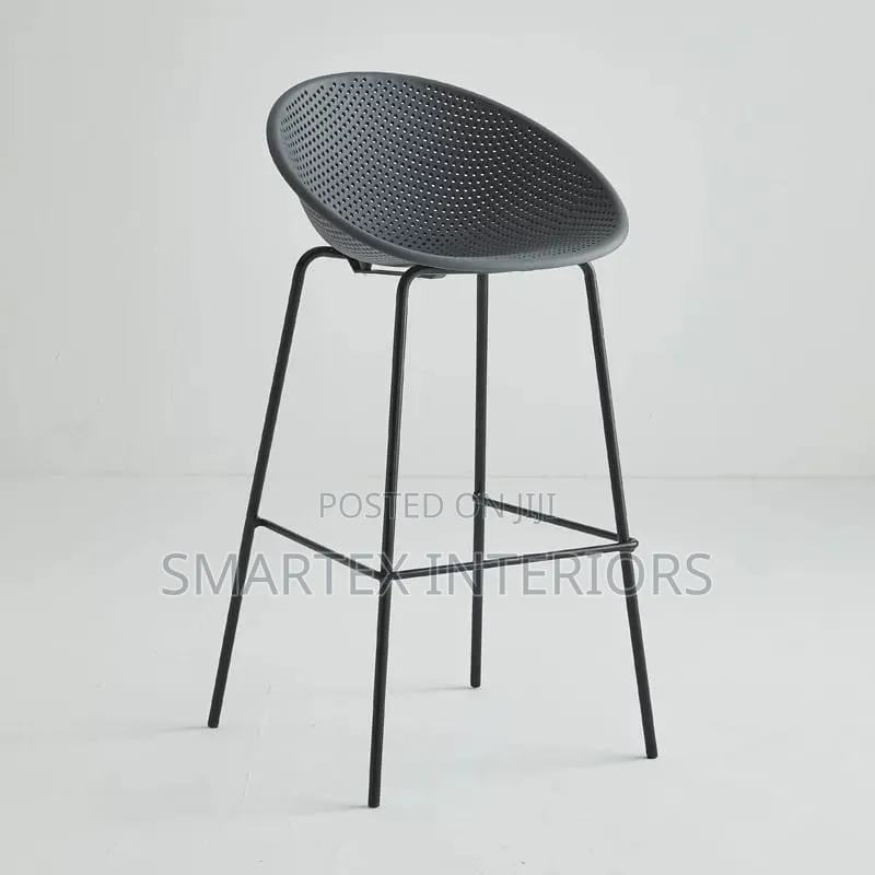 Strong Plastic Top Iron Leg Barstool