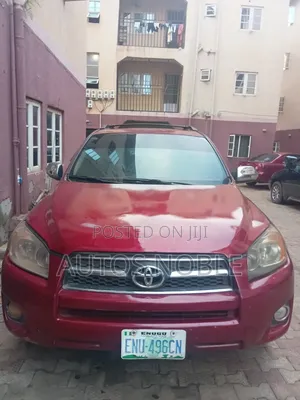 Toyota RAV4 2010 Red