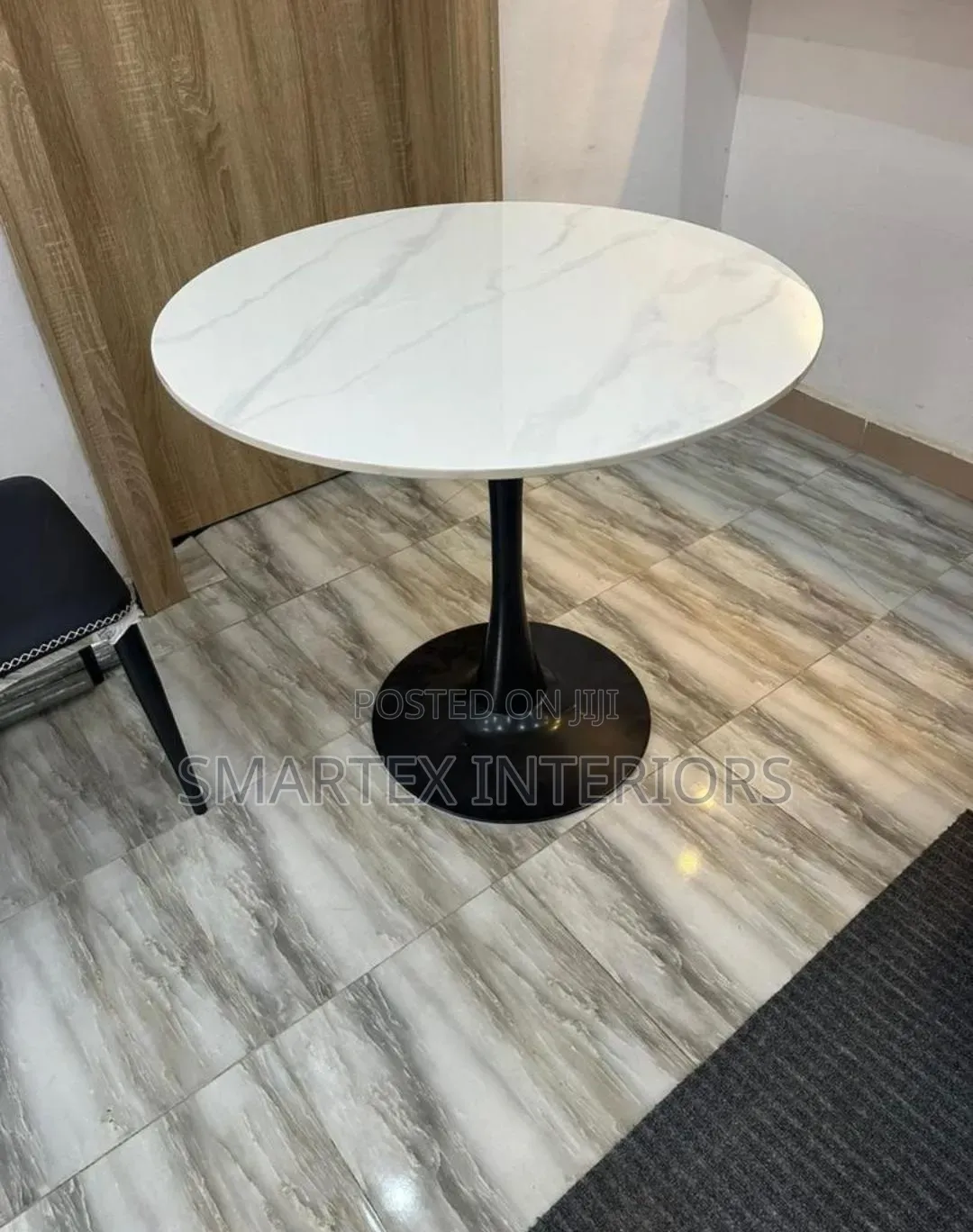 Imported Quality Marble Top Round Table With Chairs