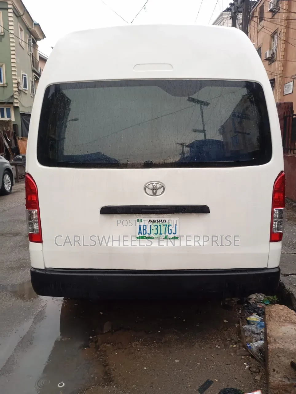 Toyota HiAce 2013 White