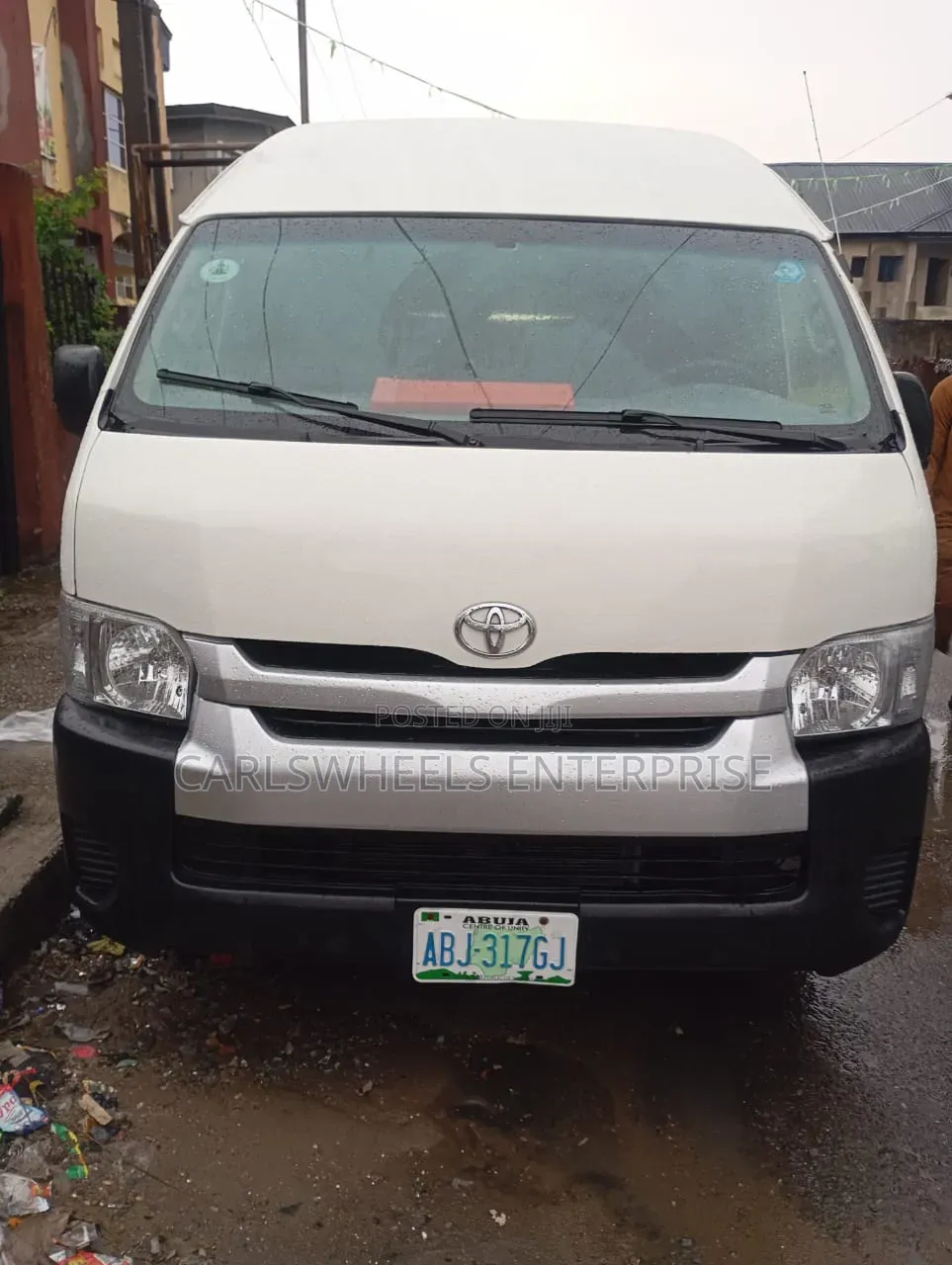 Toyota HiAce 2013 White