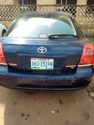 Toyota Avensis 1.8 Combi 2005 Blue