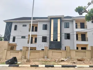 3bdrm Block of Flats in Zone 6 / Wuse for rent