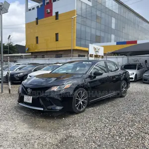 Toyota Camry 2018 Black