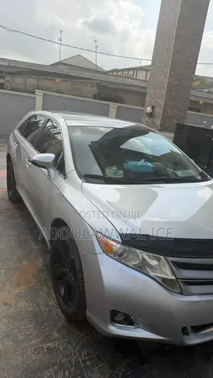 Toyota Venza V6 2010 Silver