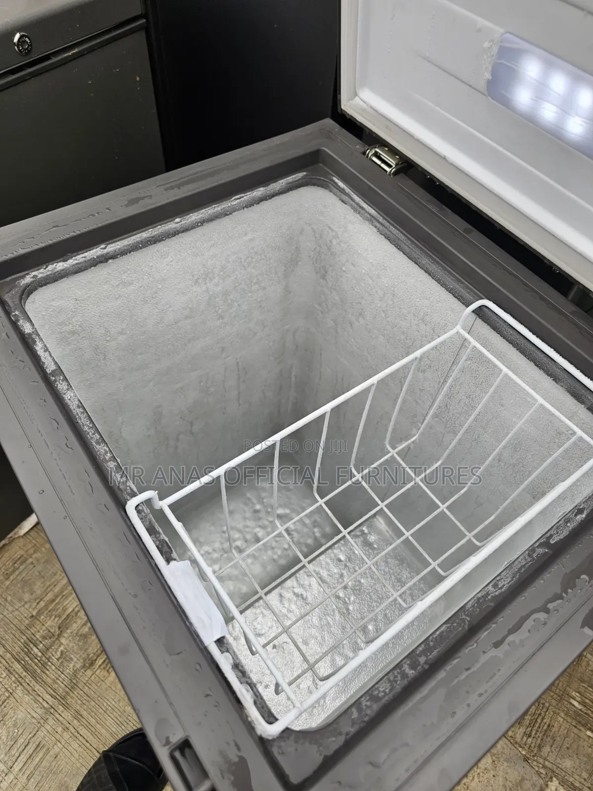 100L Hisense Freezer