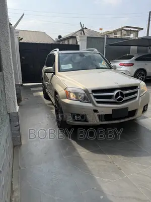 Mercedes-Benz GLK-Class 2011 Gold