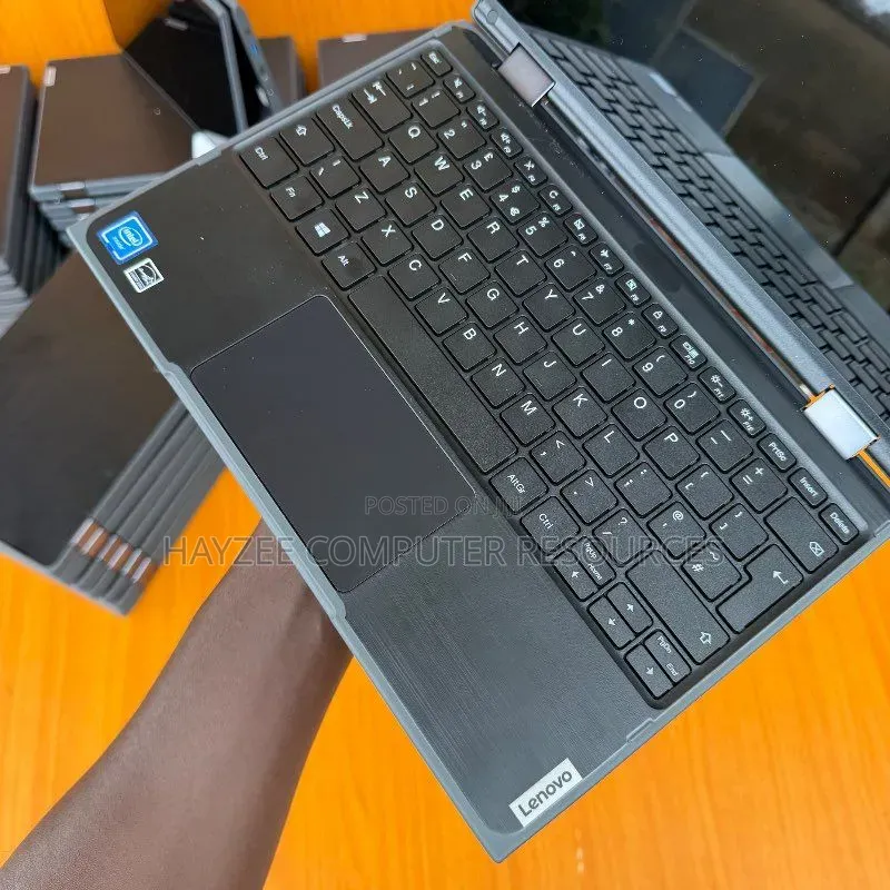 Laptop Lenovo 300e 4GB Intel Celeron SSD 128GB