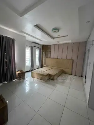 4bdrm Townhouse / Terrace in Lekki Phase 2 for rent