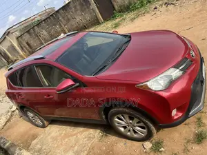 Toyota RAV4 2014 Red
