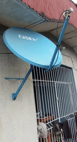 Clean DStv HD Decoder (Model 8S) + Satellite Dish Complete Set