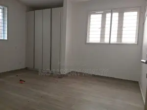 3bdrm Apartment in Lekki Phase 1 for rent