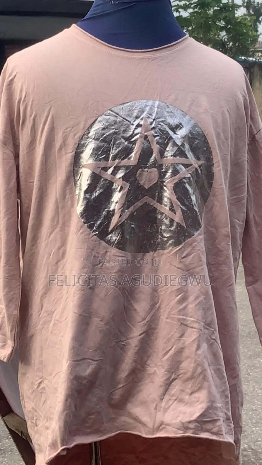 Sweater / Hoddie