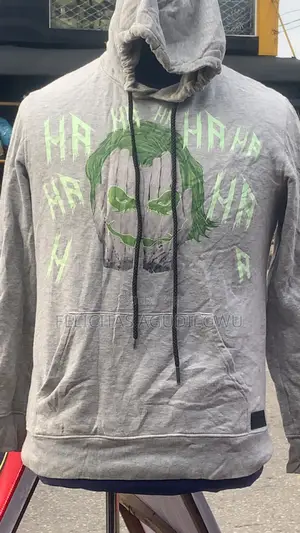 Sweater / Hoddie