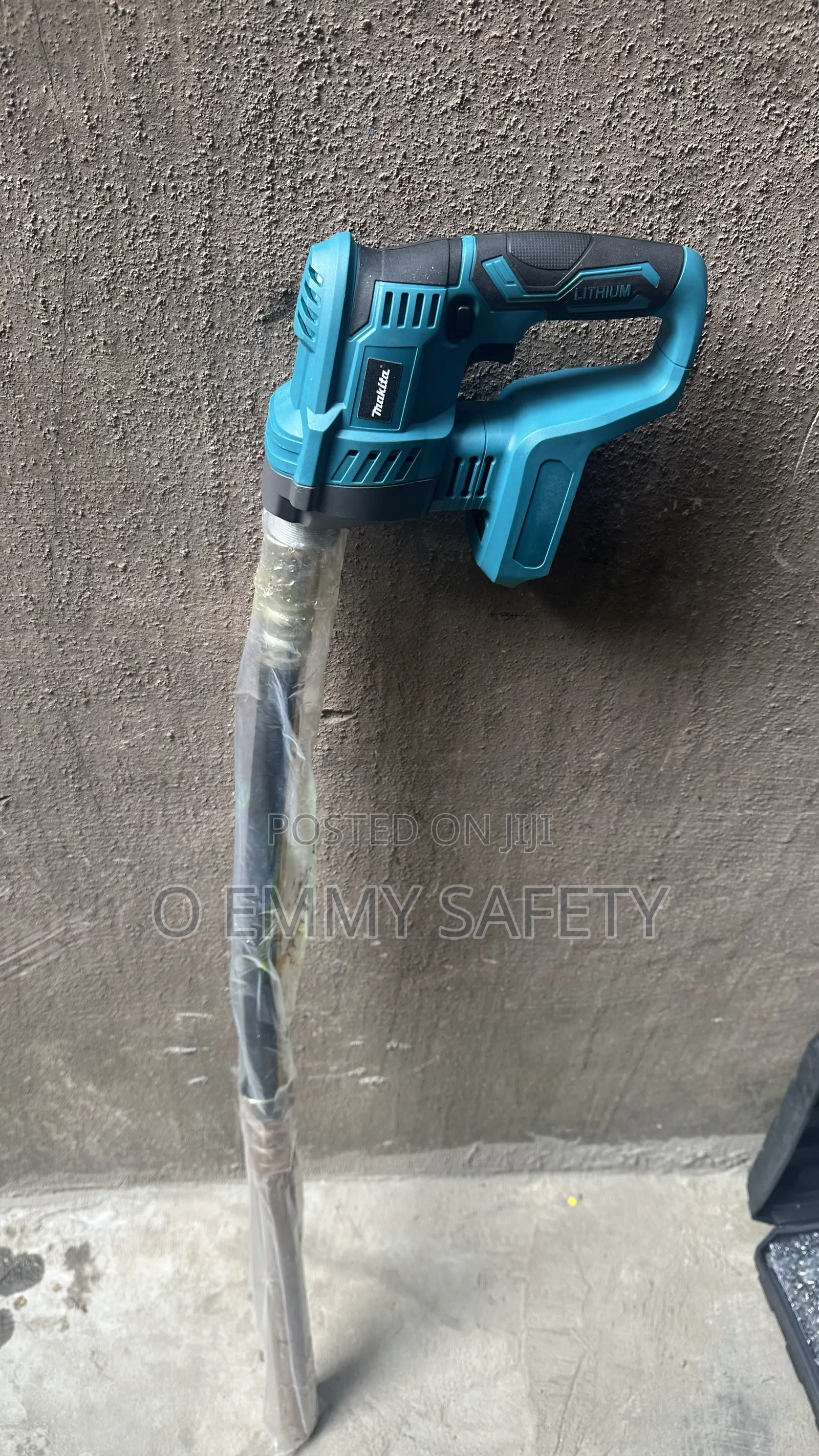 Cordless Vibrator With Hose
