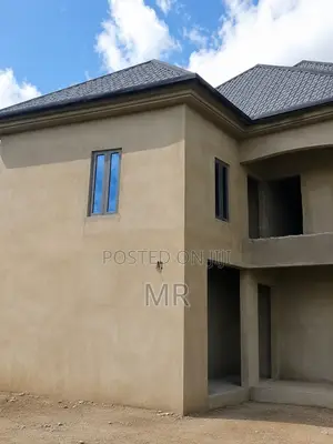 18bdrm Block of Flats in Awka for sale