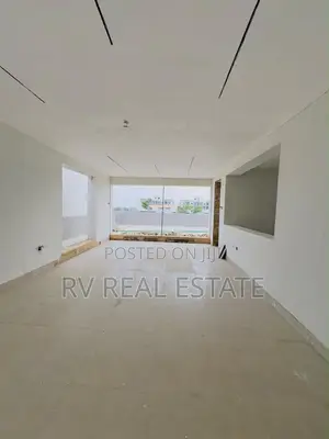 4bdrm Penthouse in Shonibare Estate, Maryland for sale