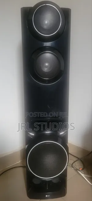 LG Bodyguard Home Theater (1250 Watts)